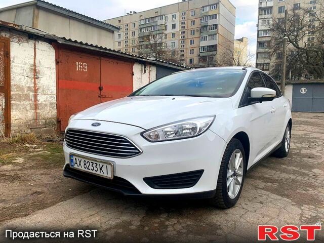 Белый Форд Фокус, объемом двигателя 2 л и пробегом 350 тыс. км за 7700 $, фото 1 на Automoto.ua