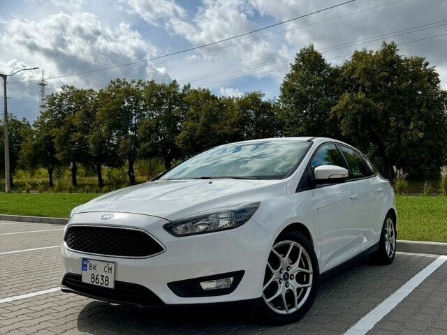 Белый Форд Фокус, объемом двигателя 2 л и пробегом 207 тыс. км за 8500 $, фото 1 на Automoto.ua