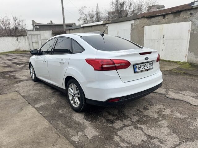 Білий Форд Фокус, об'ємом двигуна 2 л та пробігом 210 тис. км за 7200 $, фото 1 на Automoto.ua