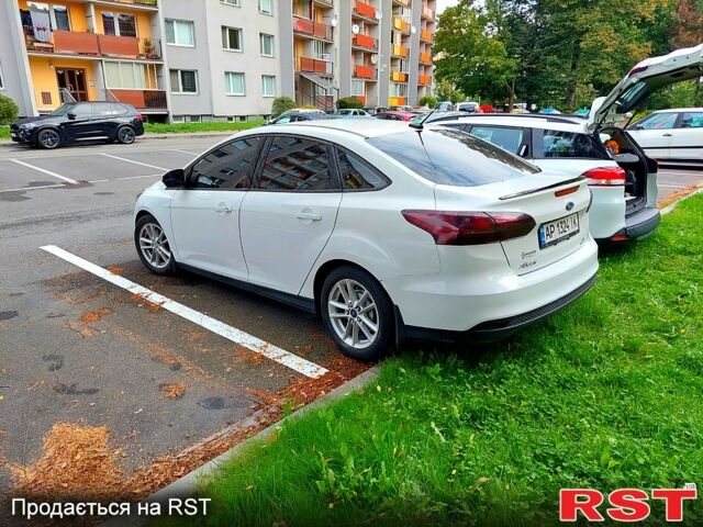 Білий Форд Фокус, об'ємом двигуна 2 л та пробігом 171 тис. км за 6000 $, фото 1 на Automoto.ua