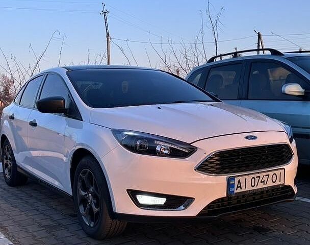 Білий Форд Фокус, об'ємом двигуна 2 л та пробігом 175 тис. км за 7000 $, фото 1 на Automoto.ua