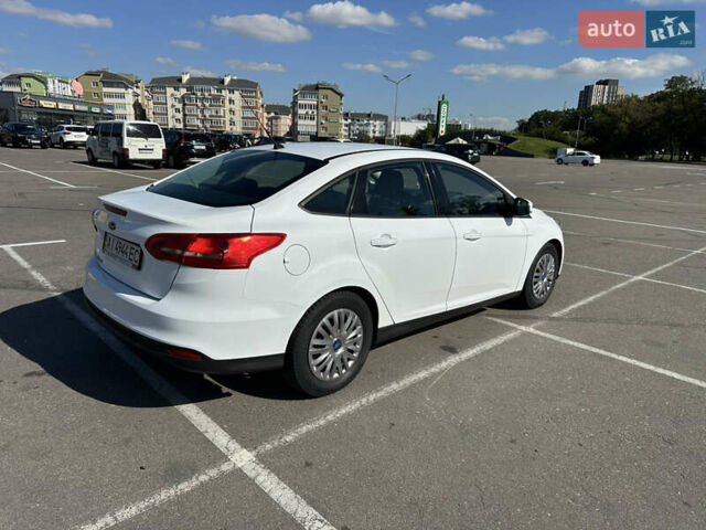 Белый Форд Фокус, объемом двигателя 1.6 л и пробегом 181 тыс. км за 7200 $, фото 1 на Automoto.ua