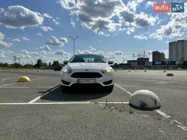 Білий Форд Фокус, об'ємом двигуна 2 л та пробігом 183 тис. км за 8000 $, фото 1 на Automoto.ua