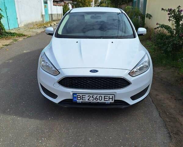 Форд Фокус 2016 в Николаеве на Automoto.ua Белый Форд Фокус, объемом двигателя 1.6 л и пробегом 78 тыс. км за 9300 $, фото 1 на Automoto.ua