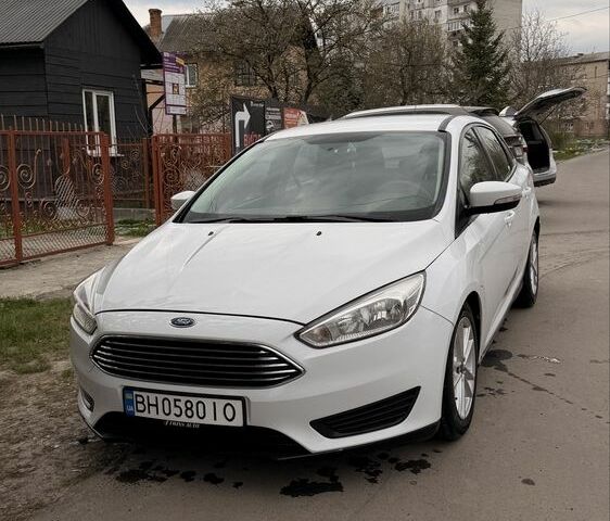 Белый Форд Фокус, объемом двигателя 2 л и пробегом 302 тыс. км за 6500 $, фото 1 на Automoto.ua