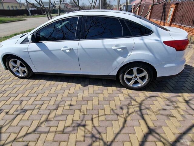 Белый Форд Фокус, объемом двигателя 1.6 л и пробегом 65 тыс. км за 10605 $, фото 1 на Automoto.ua