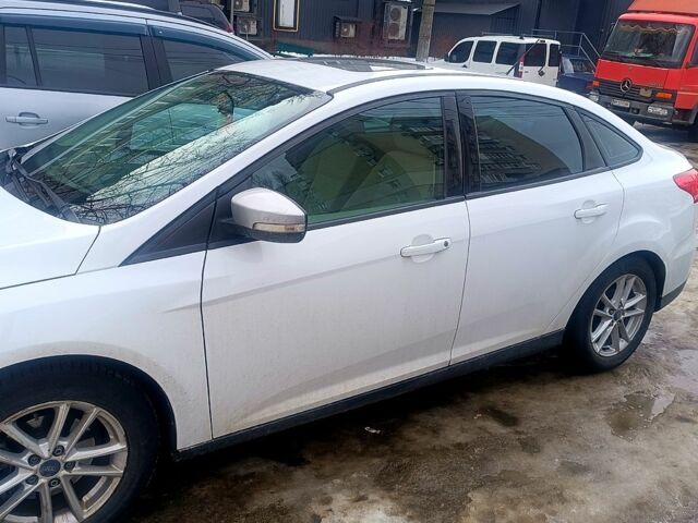 Білий Форд Фокус, об'ємом двигуна 2 л та пробігом 134 тис. км за 7200 $, фото 1 на Automoto.ua