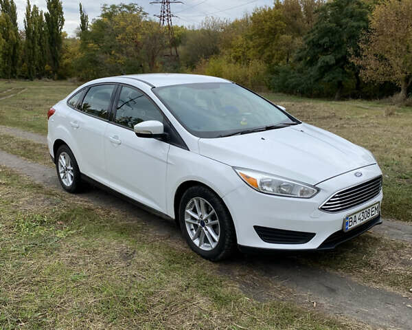 Білий Форд Фокус, об'ємом двигуна 2 л та пробігом 114 тис. км за 9300 $, фото 1 на Automoto.ua