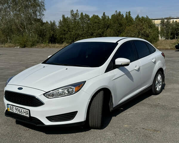 Білий Форд Фокус, об'ємом двигуна 2 л та пробігом 175 тис. км за 8200 $, фото 1 на Automoto.ua