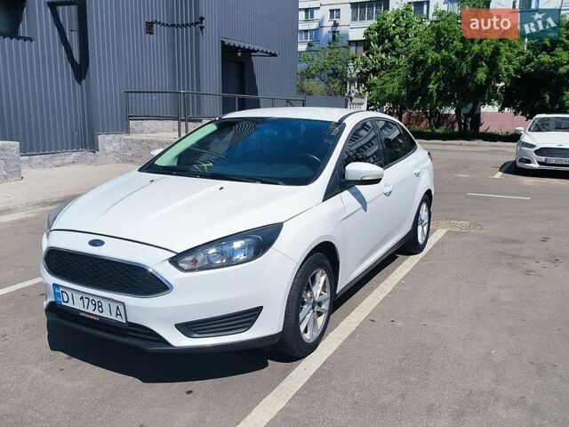 Белый Форд Фокус, объемом двигателя 2 л и пробегом 140 тыс. км за 7800 $, фото 1 на Automoto.ua