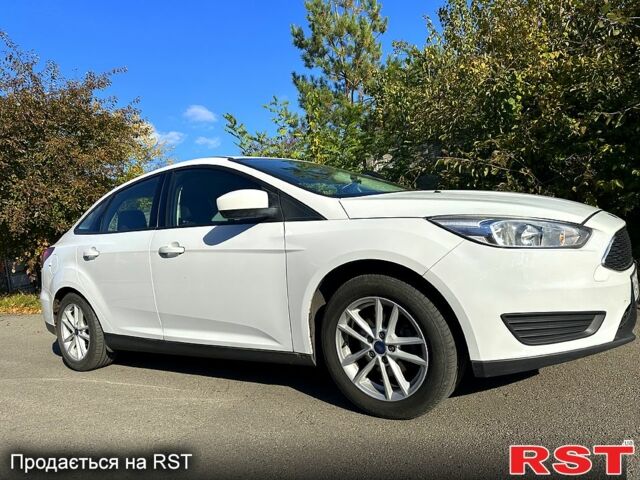 Білий Форд Фокус, об'ємом двигуна 2 л та пробігом 105 тис. км за 7400 $, фото 1 на Automoto.ua