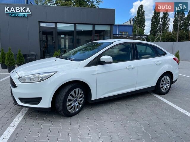 Білий Форд Фокус, об'ємом двигуна 1.6 л та пробігом 179 тис. км за 8200 $, фото 1 на Automoto.ua