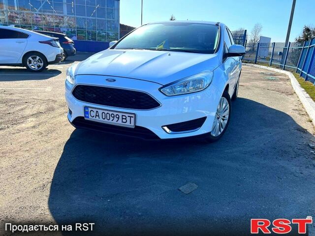 Белый Форд Фокус, объемом двигателя 1.6 л и пробегом 67 тыс. км за 10700 $, фото 1 на Automoto.ua