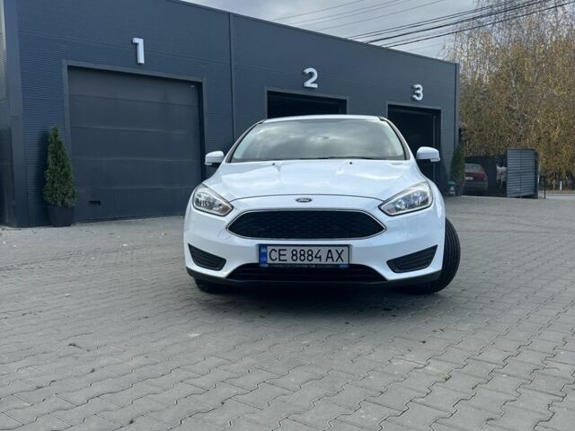 Форд Фокус 2017 в Черновцах на Automoto.ua Белый Форд Фокус, объемом двигателя 1.6 л и пробегом 61 тыс. км за 8900 $, фото 1 на Automoto.ua