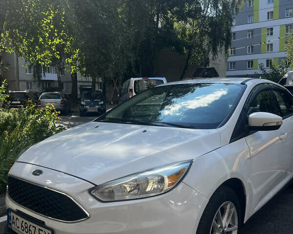 Белый Форд Фокус, объемом двигателя 2 л и пробегом 66 тыс. км за 9000 $, фото 1 на Automoto.ua