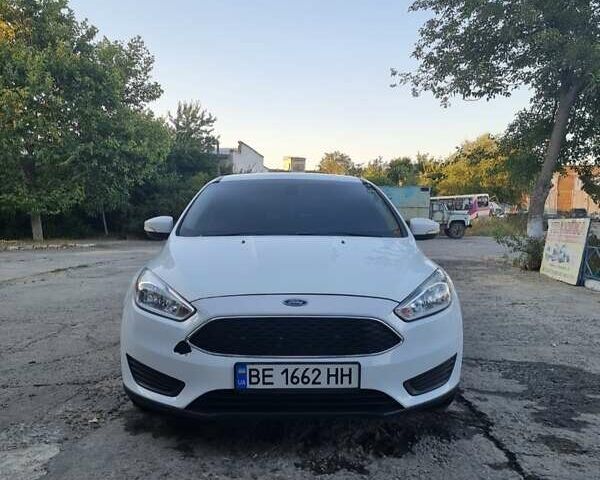 Белый Форд Фокус, объемом двигателя 2 л и пробегом 68 тыс. км за 10400 $, фото 1 на Automoto.ua