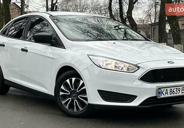 Белый Форд Фокус, объемом двигателя 2 л и пробегом 186 тыс. км за 8500 $, фото 1 на Automoto.ua