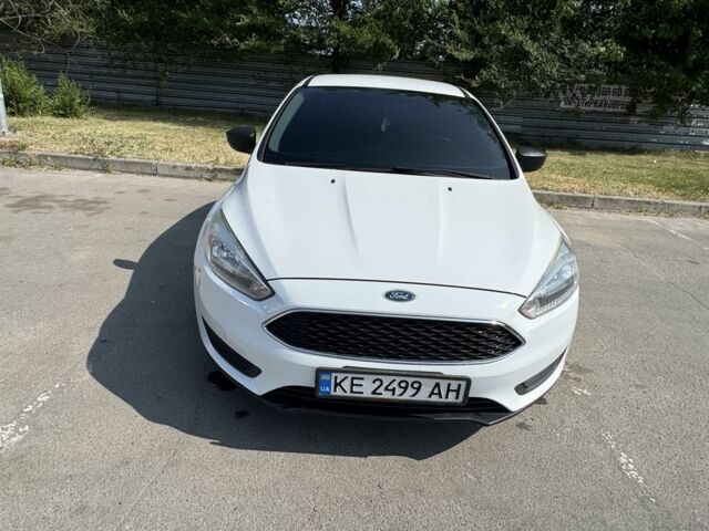 Белый Форд Фокус, объемом двигателя 2 л и пробегом 102 тыс. км за 7999 $, фото 1 на Automoto.ua