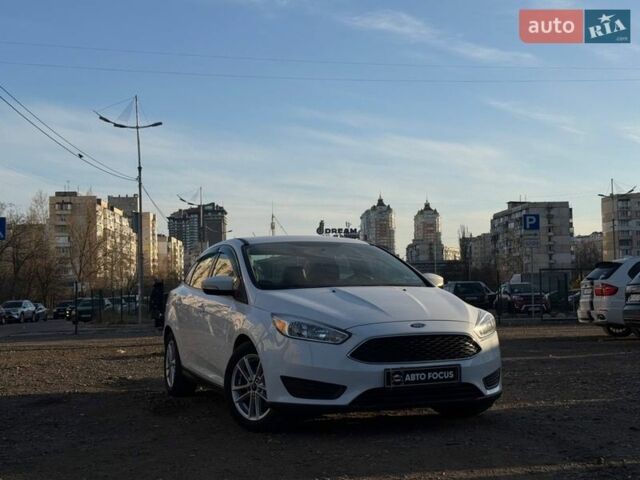 Білий Форд Фокус, об'ємом двигуна 2 л та пробігом 126 тис. км за 9790 $, фото 1 на Automoto.ua