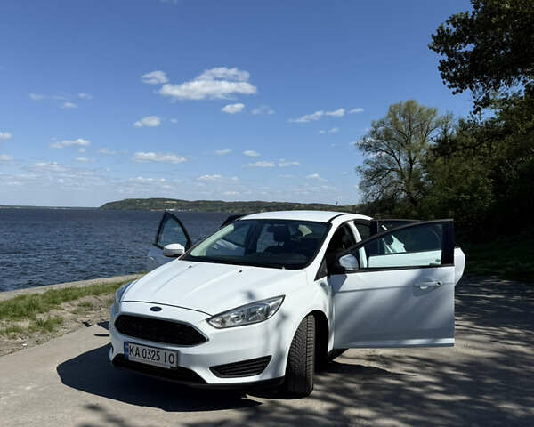 Білий Форд Фокус, об'ємом двигуна 1.6 л та пробігом 101 тис. км за 9000 $, фото 1 на Automoto.ua