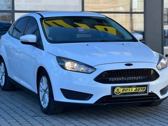 Белый Форд Фокус, объемом двигателя 2 л и пробегом 196 тыс. км за 9700 $, фото 1 на Automoto.ua