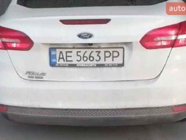 Білий Форд Фокус, об'ємом двигуна 2 л та пробігом 102 тис. км за 9000 $, фото 1 на Automoto.ua