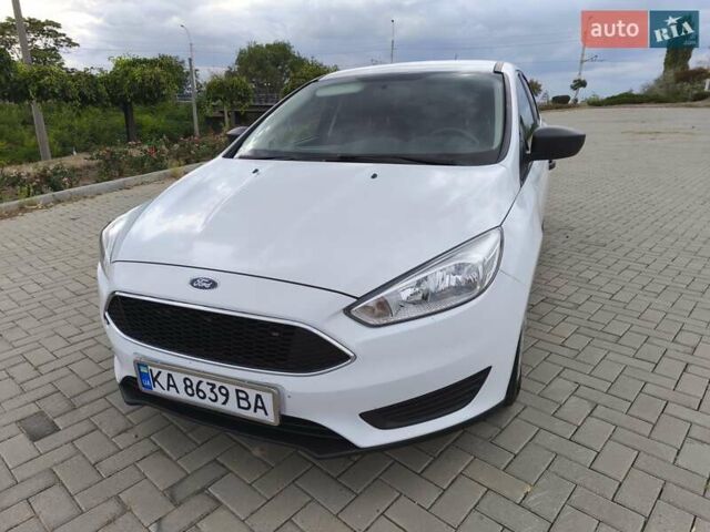 Белый Форд Фокус, объемом двигателя 2 л и пробегом 184 тыс. км за 7900 $, фото 1 на Automoto.ua
