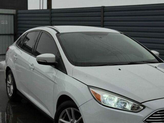 Білий Форд Фокус, об'ємом двигуна 2 л та пробігом 138 тис. км за 8200 $, фото 1 на Automoto.ua