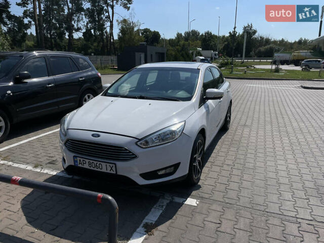 Білий Форд Фокус, об'ємом двигуна 2 л та пробігом 85 тис. км за 9500 $, фото 1 на Automoto.ua
