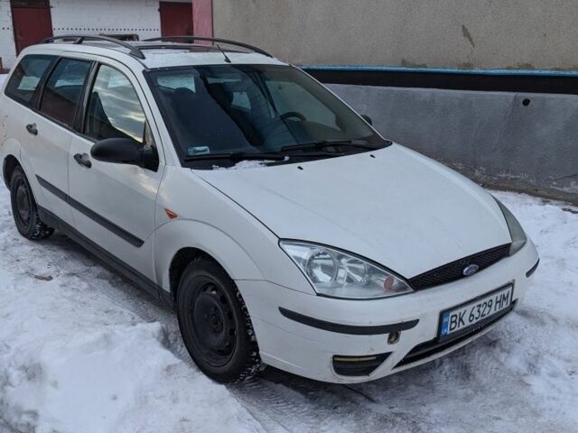 Белый Форд Фокус, объемом двигателя 1.8 л и пробегом 450 тыс. км за 2450 $, фото 1 на Automoto.ua