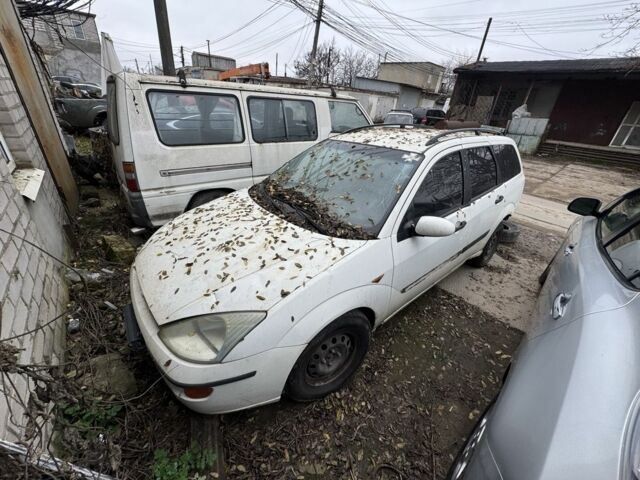 Белый Форд Фокус, объемом двигателя 2 л и пробегом 90 тыс. км за 680 $, фото 1 на Automoto.ua