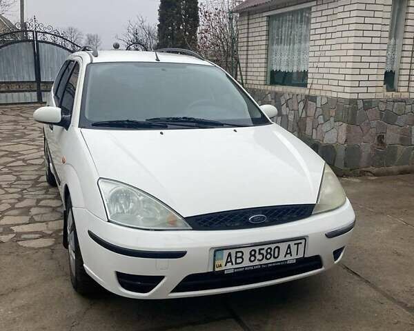 Белый Форд Фокус, объемом двигателя 1.6 л и пробегом 301 тыс. км за 3300 $, фото 1 на Automoto.ua