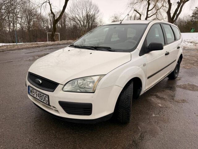 Белый Форд Фокус, объемом двигателя 0 л и пробегом 292 тыс. км за 1500 $, фото 1 на Automoto.ua