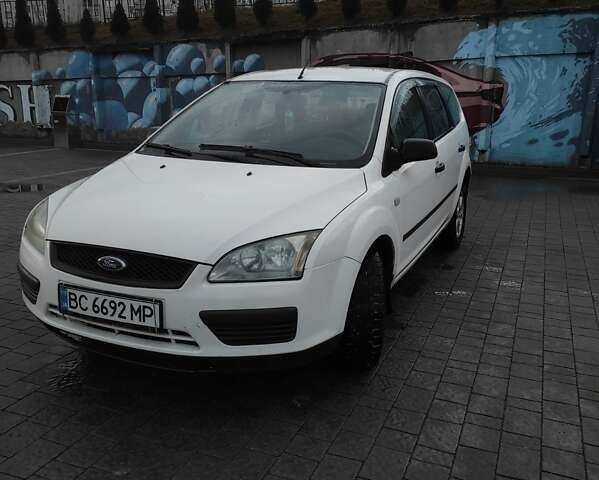 Белый Форд Фокус, объемом двигателя 1.6 л и пробегом 281 тыс. км за 4200 $, фото 1 на Automoto.ua