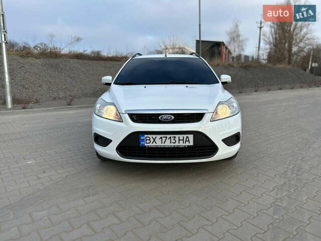 Белый Форд Фокус, объемом двигателя 1.6 л и пробегом 230 тыс. км за 5100 $, фото 1 на Automoto.ua