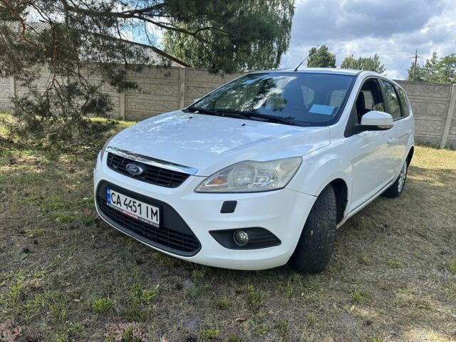 Білий Форд Фокус, об'ємом двигуна 1.6 л та пробігом 266 тис. км за 3700 $, фото 1 на Automoto.ua