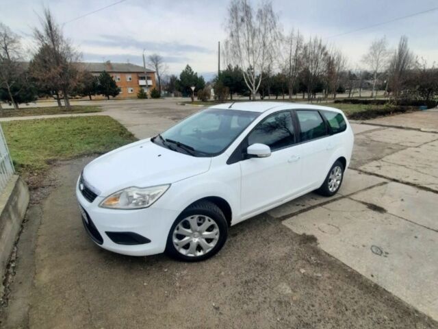 Білий Форд Фокус, об'ємом двигуна 2 л та пробігом 250 тис. км за 6500 $, фото 1 на Automoto.ua