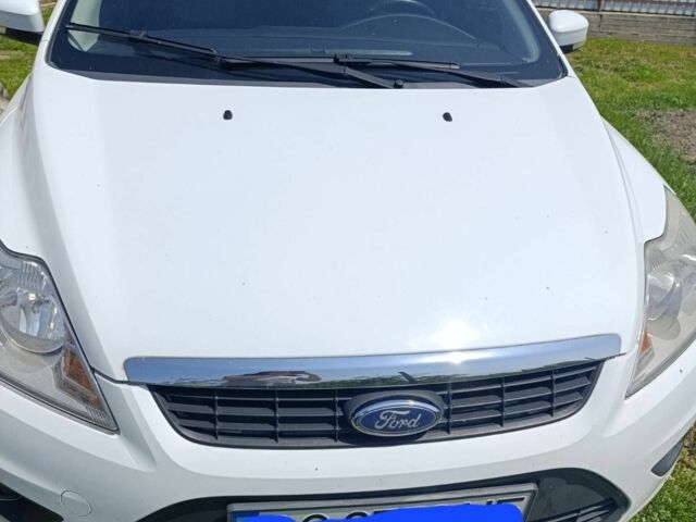 Белый Форд Фокус, объемом двигателя 1.6 л и пробегом 235 тыс. км за 4900 $, фото 1 на Automoto.ua