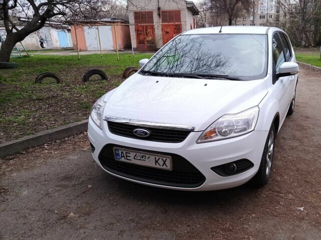 Белый Форд Фокус, объемом двигателя 1.6 л и пробегом 219 тыс. км за 5350 $, фото 1 на Automoto.ua