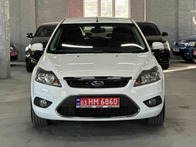 Белый Форд Фокус, объемом двигателя 1.6 л и пробегом 198 тыс. км за 6999 $, фото 1 на Automoto.ua
