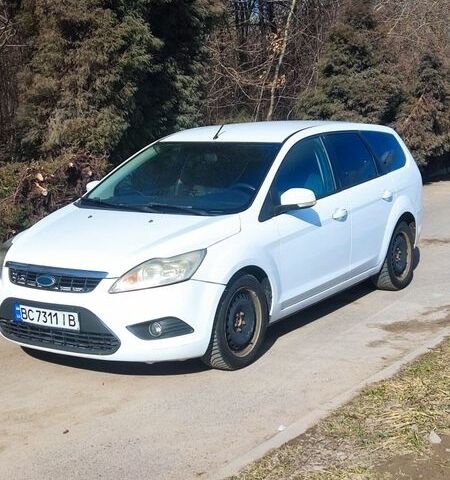 Білий Форд Фокус, об'ємом двигуна 1.8 л та пробігом 292 тис. км за 5500 $, фото 1 на Automoto.ua