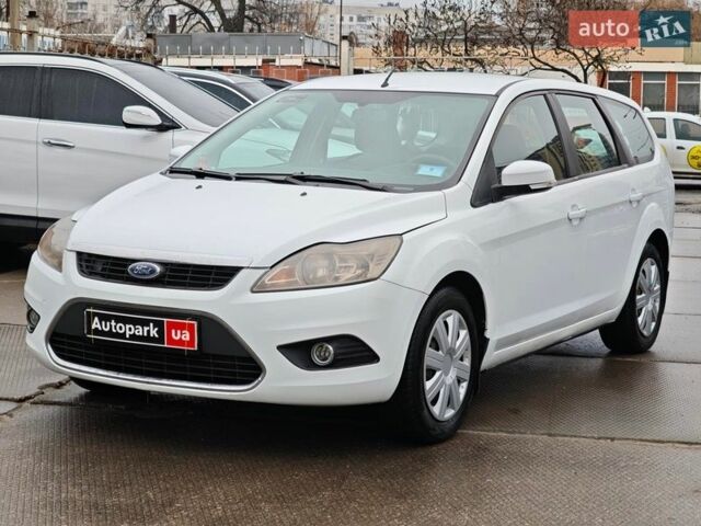 Білий Форд Фокус, об'ємом двигуна 1.6 л та пробігом 236 тис. км за 5990 $, фото 1 на Automoto.ua