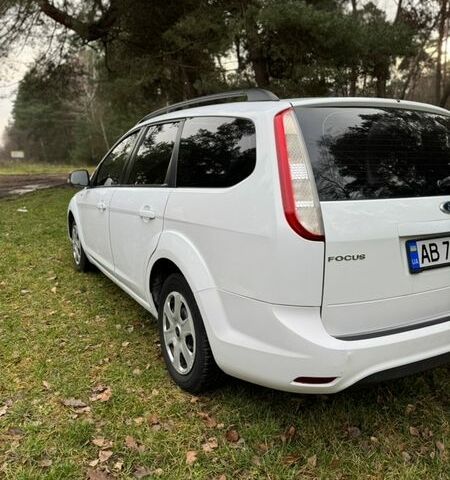 Білий Форд Фокус, об'ємом двигуна 1.6 л та пробігом 237 тис. км за 4699 $, фото 1 на Automoto.ua