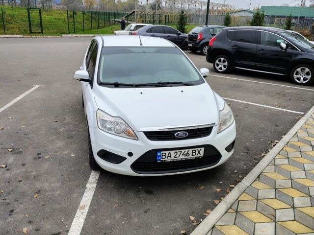 Белый Форд Фокус, объемом двигателя 1.6 л и пробегом 293 тыс. км за 6300 $, фото 1 на Automoto.ua