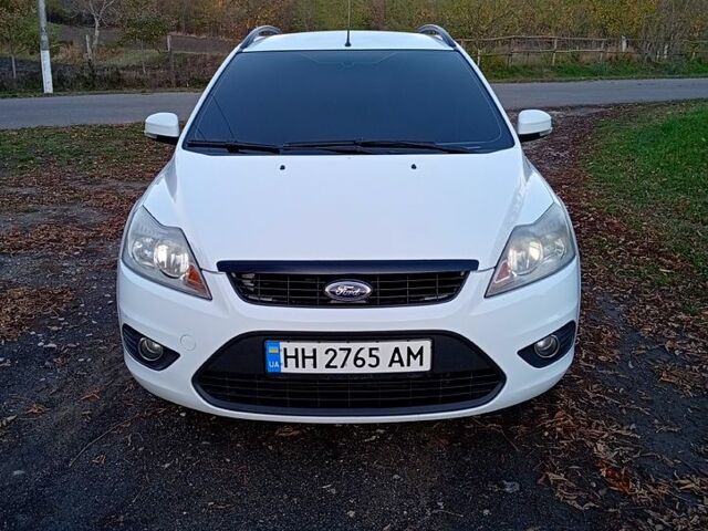 Білий Форд Фокус, об'ємом двигуна 1.8 л та пробігом 204 тис. км за 6500 $, фото 1 на Automoto.ua