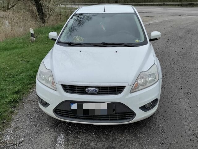 Білий Форд Фокус, об'ємом двигуна 0 л та пробігом 239 тис. км за 4350 $, фото 1 на Automoto.ua