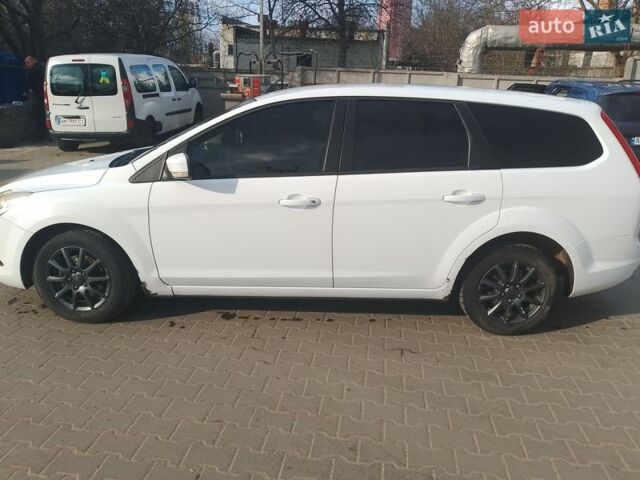 Белый Форд Фокус, объемом двигателя 1.56 л и пробегом 354 тыс. км за 5700 $, фото 1 на Automoto.ua