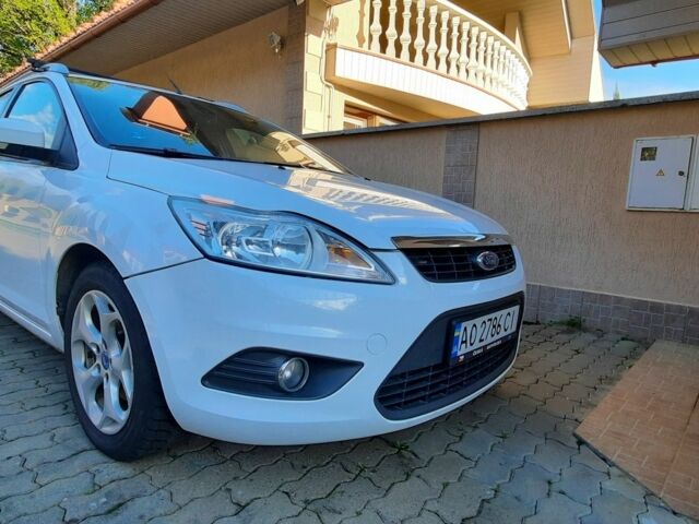 Білий Форд Фокус, об'ємом двигуна 1.6 л та пробігом 312 тис. км за 5200 $, фото 1 на Automoto.ua