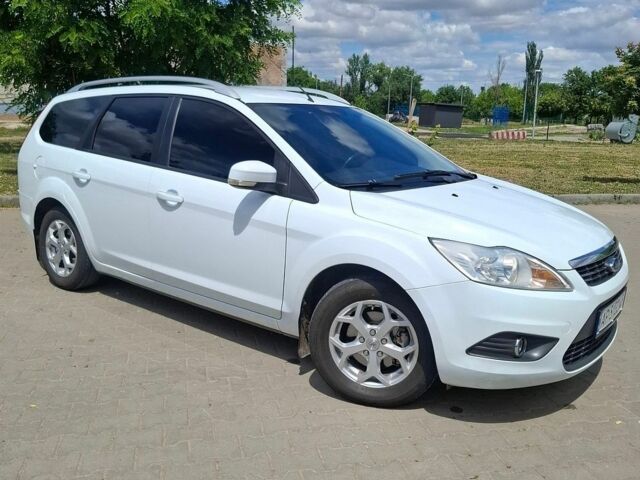 Білий Форд Фокус, об'ємом двигуна 1.6 л та пробігом 290 тис. км за 6400 $, фото 1 на Automoto.ua