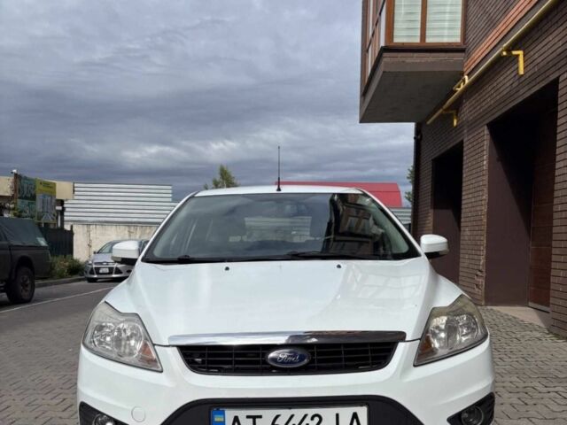 Білий Форд Фокус, об'ємом двигуна 1.6 л та пробігом 210 тис. км за 5200 $, фото 1 на Automoto.ua